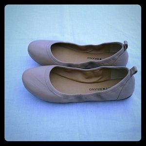 Lucky Brand Nude Flats Size 7.5M -NWOB